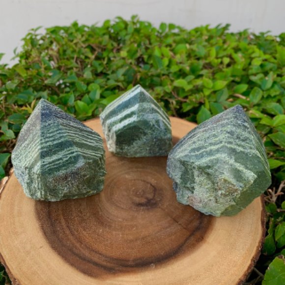 Green Zebra Jasper Polished Point, Crystal Grid Points, Boho Artwork, Healing - Picture 3 of 5